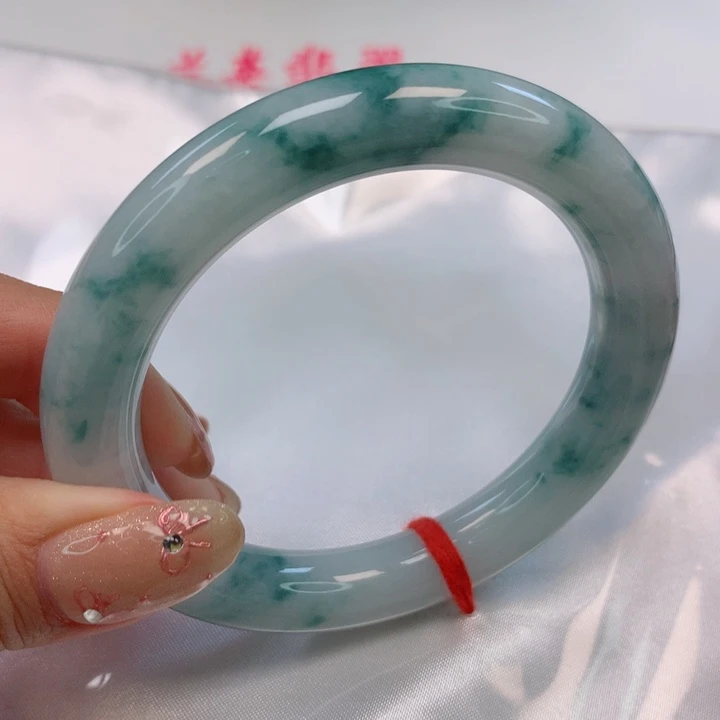 翡翠手镯（圆镯）未镶嵌