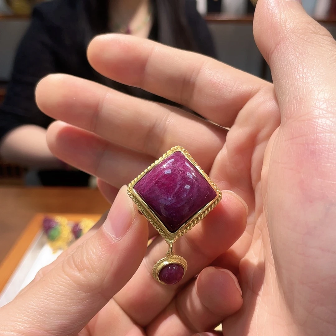 锦纶铁合金戒指红宝