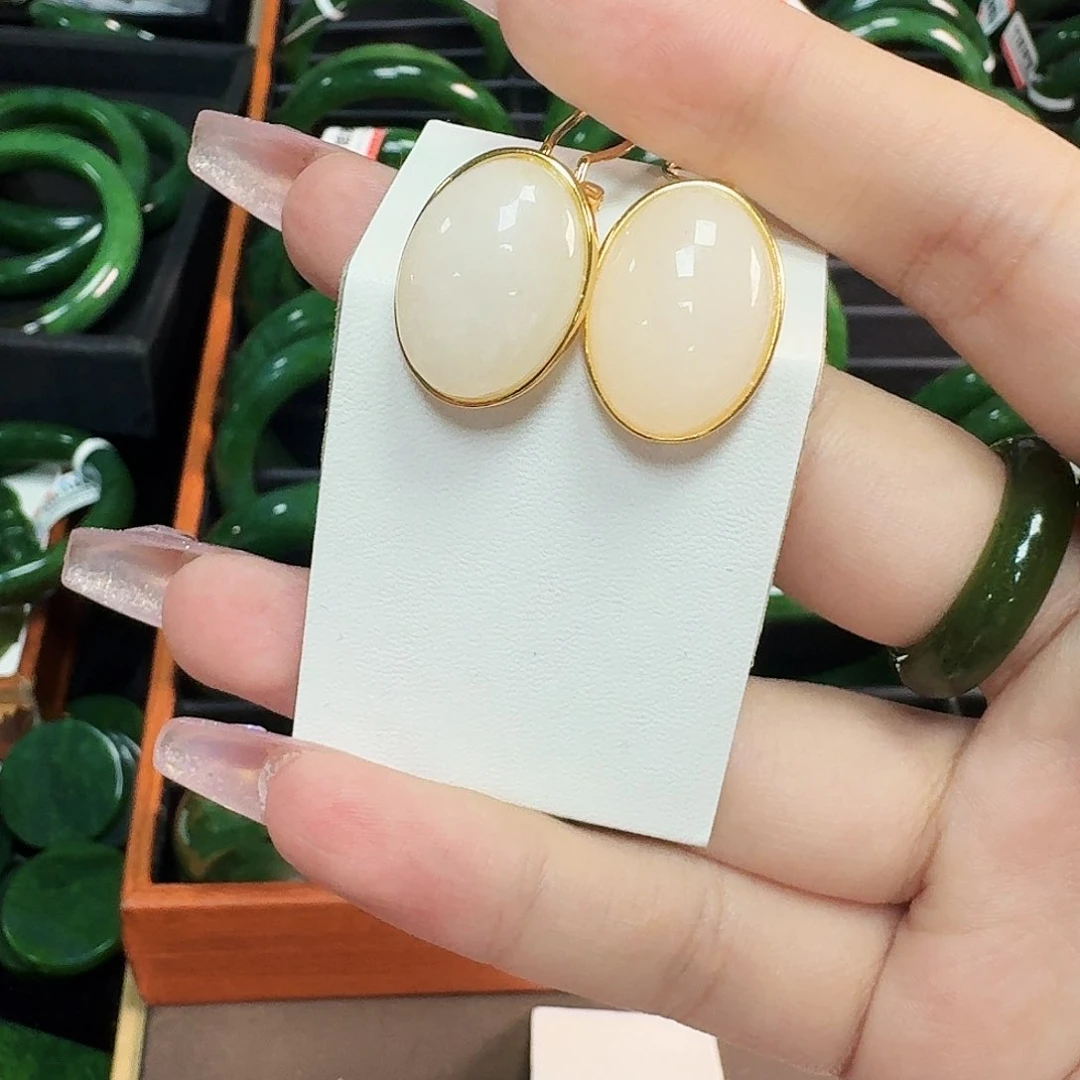 和田玉银S925镶嵌耳饰白玉鸽子蛋耳包