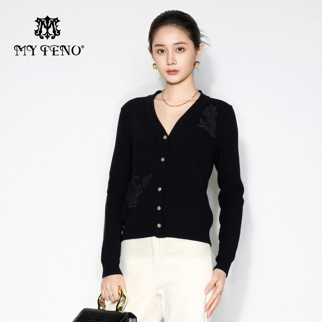 【娜娜甄选】马天奴刺绣V领针织开衫长袖小衫气质时尚VHAD08SWH0