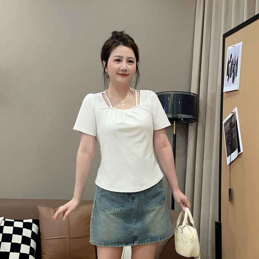 大萌萌【现货】百搭设计感镂空方领短袖T恤夏季微胖显瘦P225X04542