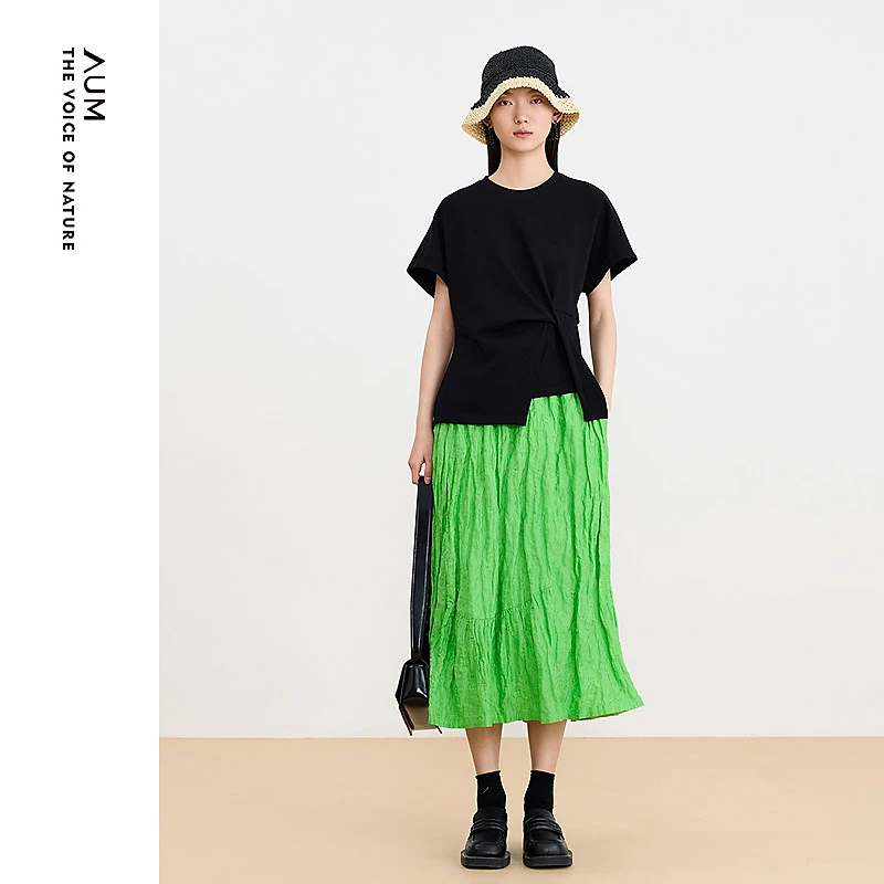 AUM24年夏季新款绿色光泽不规则肌理感半身裙M1EG22732