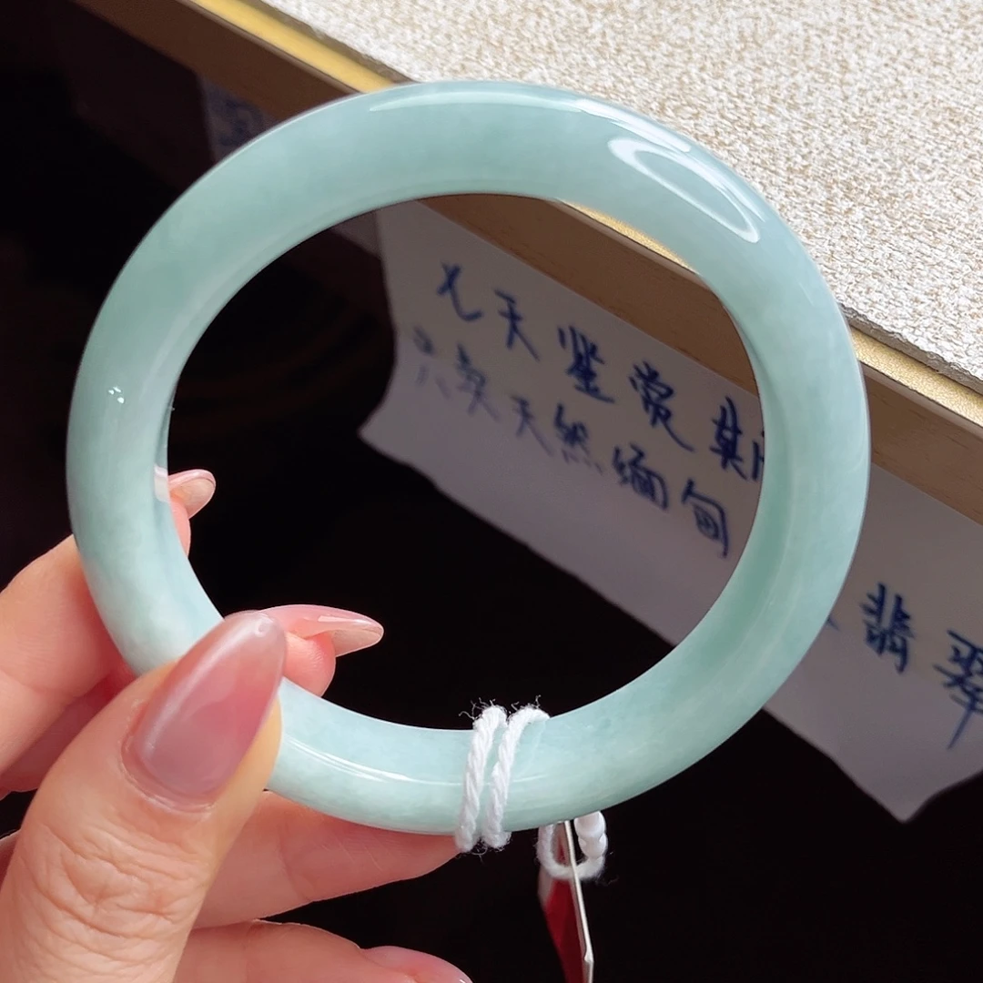 翡翠未镶嵌手镯手镯