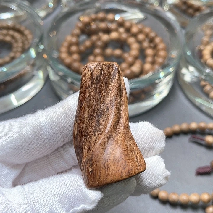 沉香吊坠芽庄沉水16克