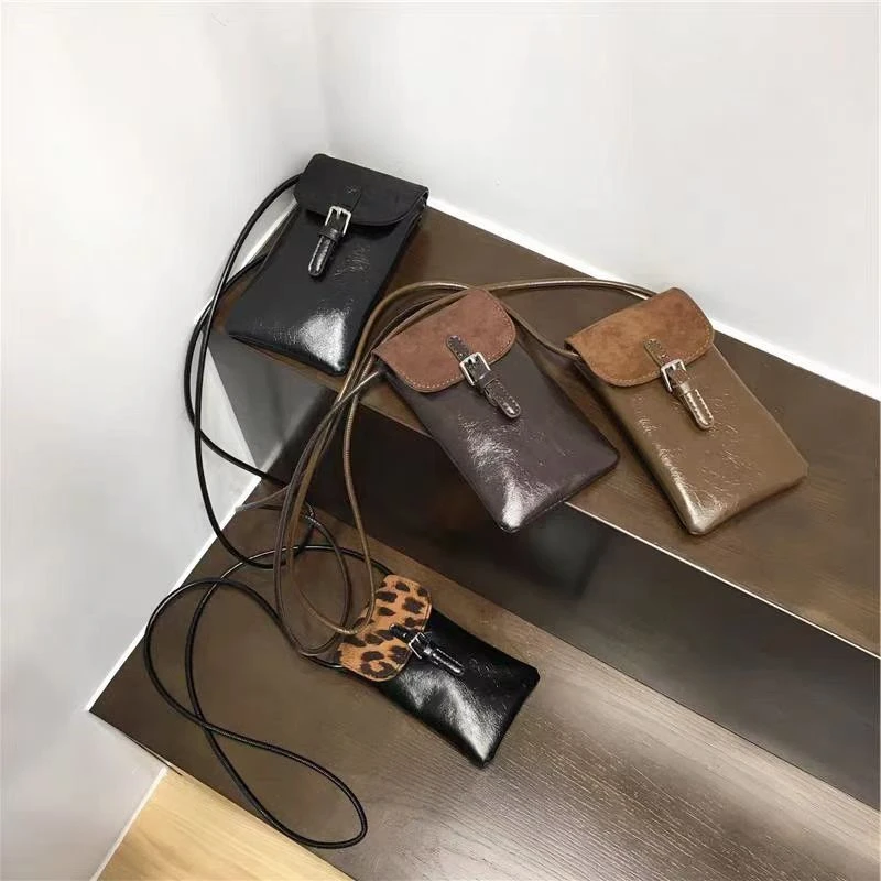 2025新款复古豹纹手机包小众设计百搭通勤斜挎包ins小巧小方包