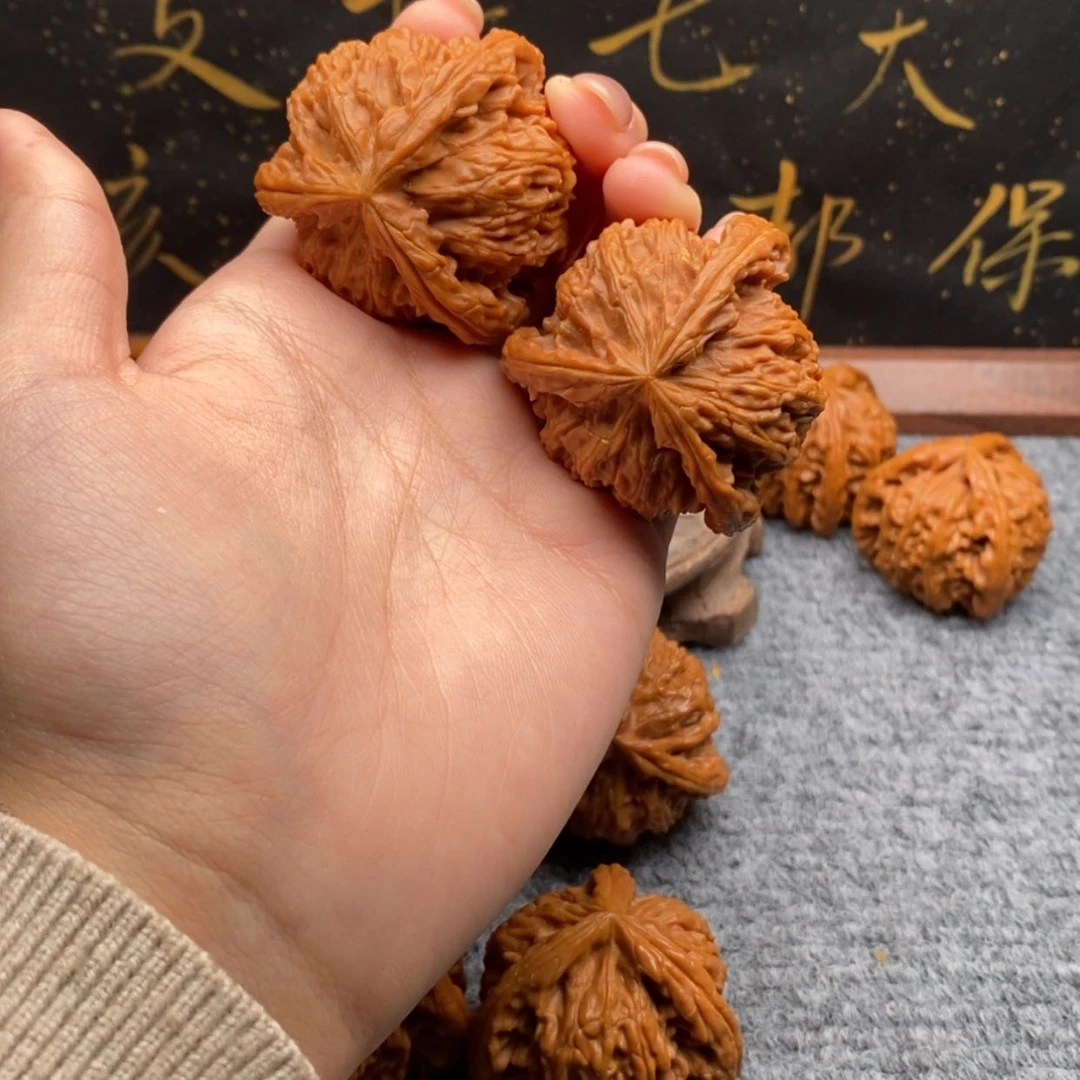【闪购商品】吊坠文玩核桃?