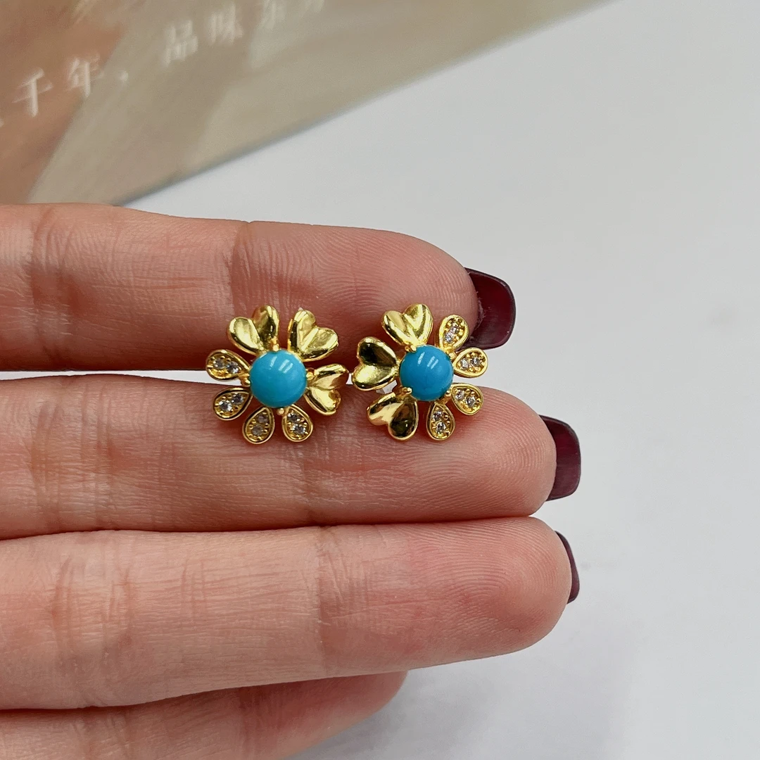 S925银镶嵌天然原矿绿松石耳环