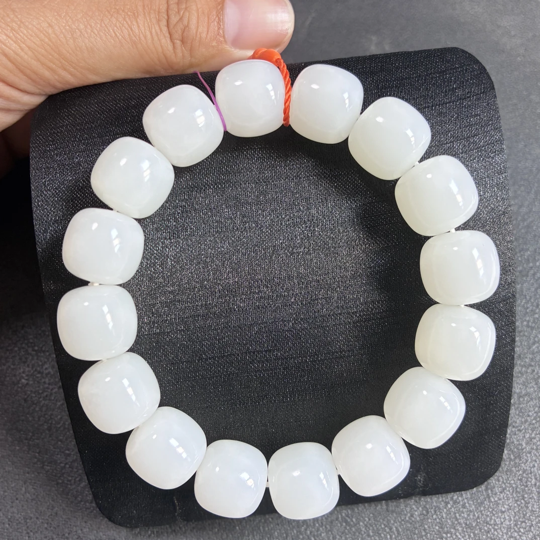 和田玉俄罗斯白玉老型珠手串