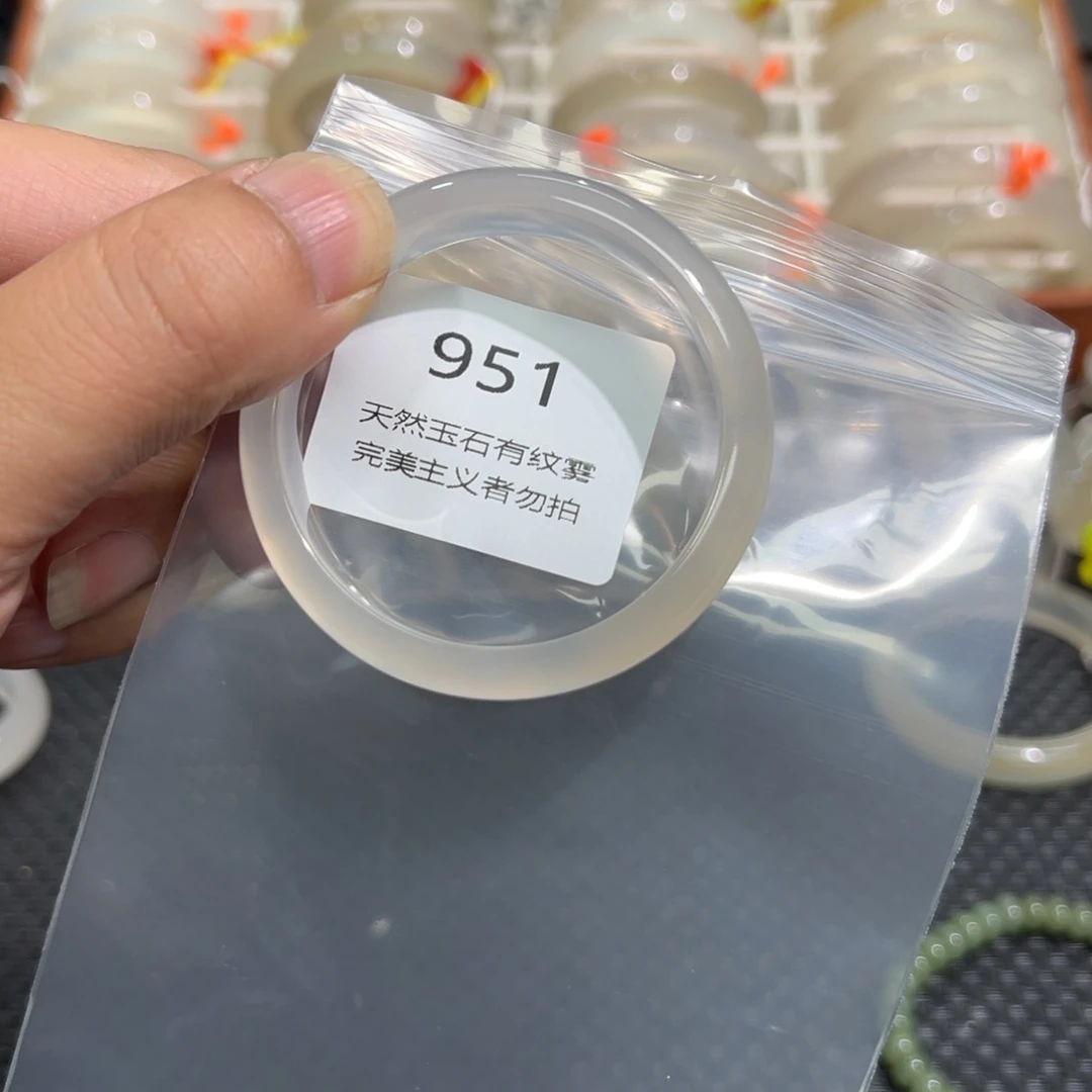 玛瑙/玉髓手镯未镶嵌小*-49微瑕