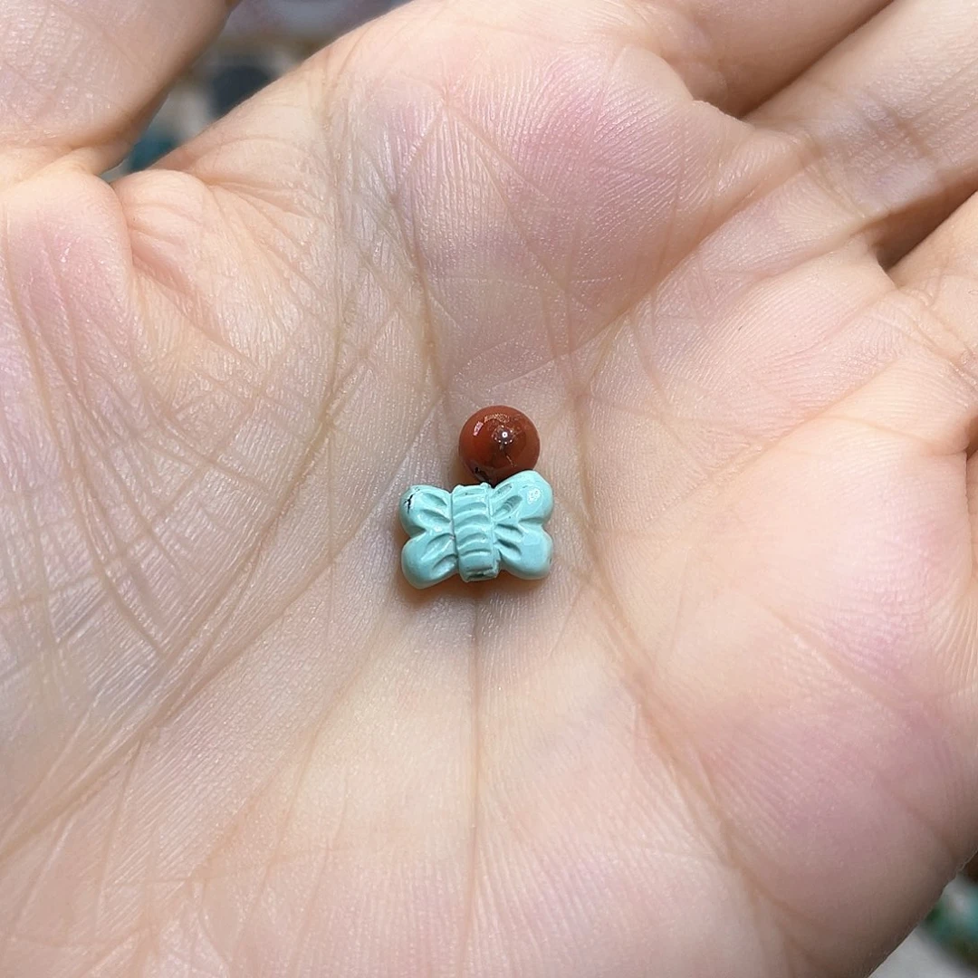 南红玛瑙配饰未镶嵌