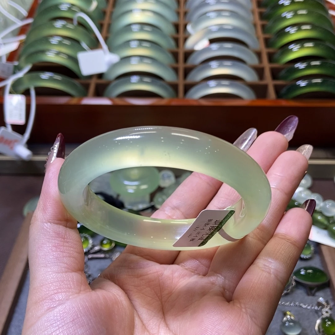 蛇纹石玉手镯56未镶嵌