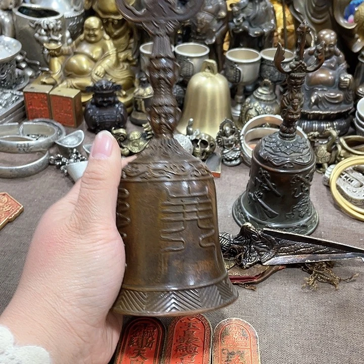 一****头一远铜器工艺品摆件