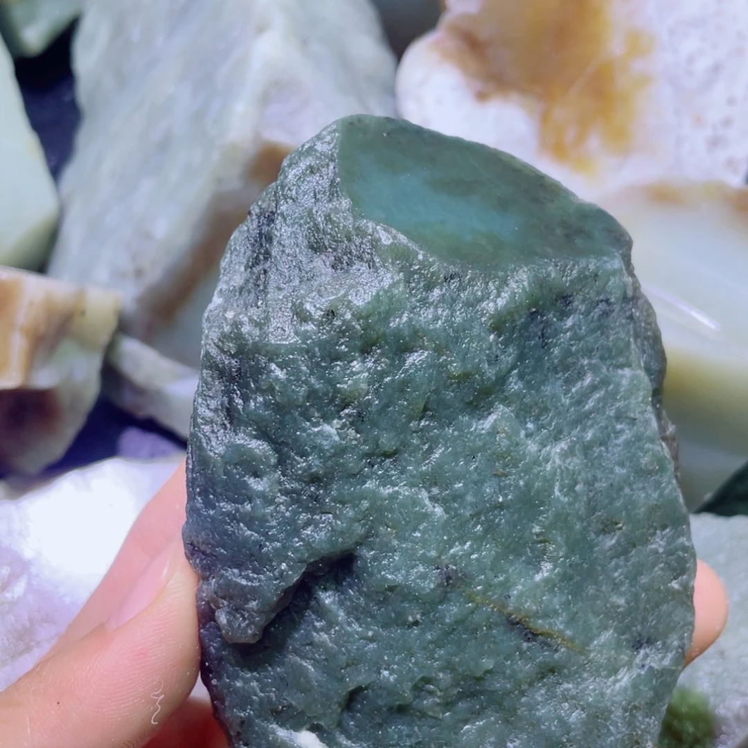 和田玉未镶嵌珠宝半成品