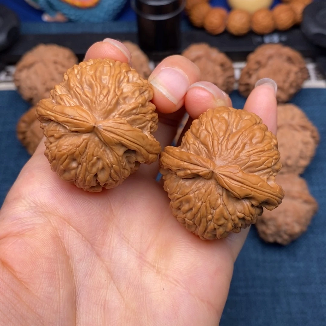 文玩核桃把件我****?38精品球白