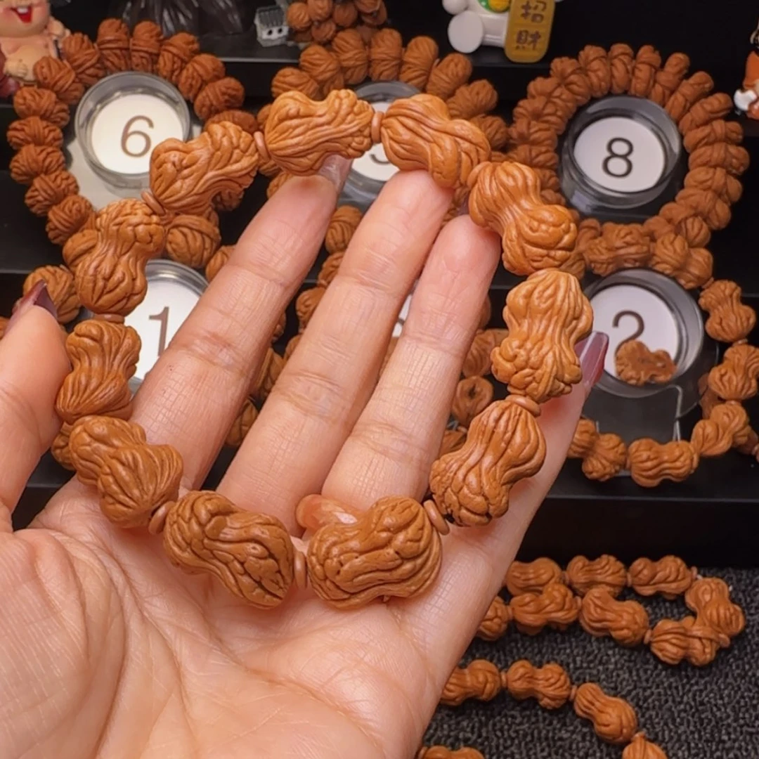 桃核吊坠花生手串