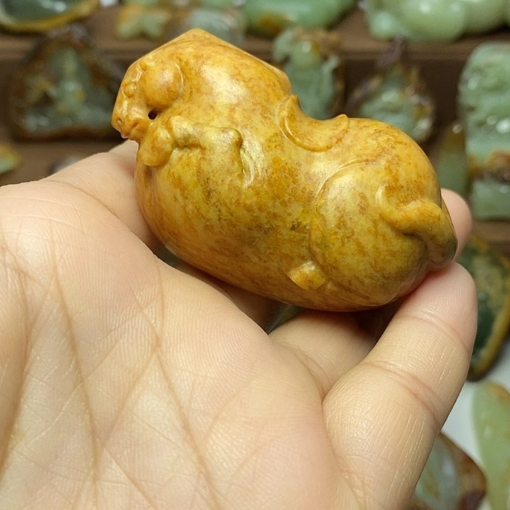 港***湾岫岩河磨玉（透闪石质玉）未镶嵌颈饰