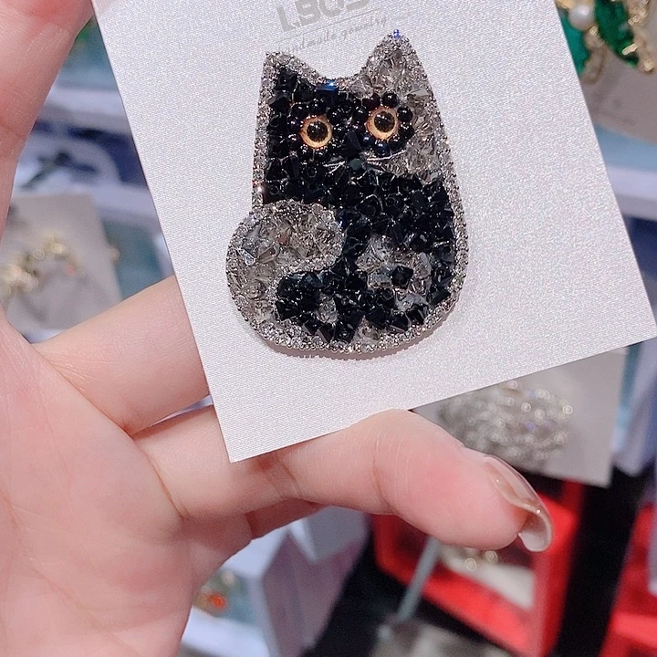 锆石铜合金黑猫胸针