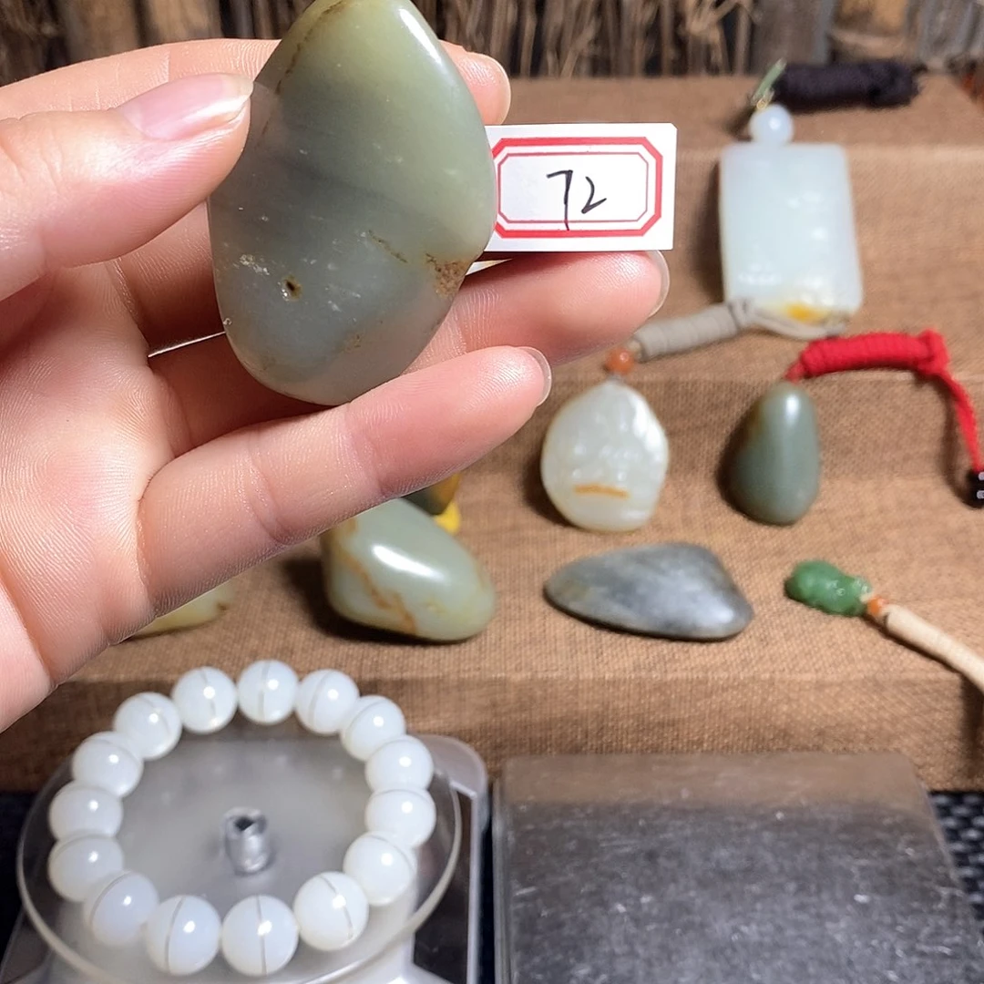 未镶嵌和田玉挂件72