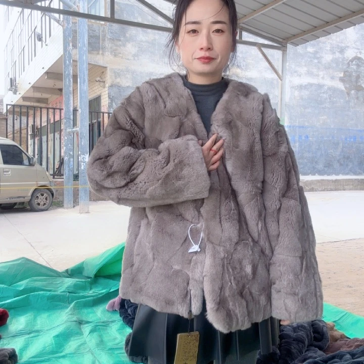 鱼**°银兰灰短款v领大码xl