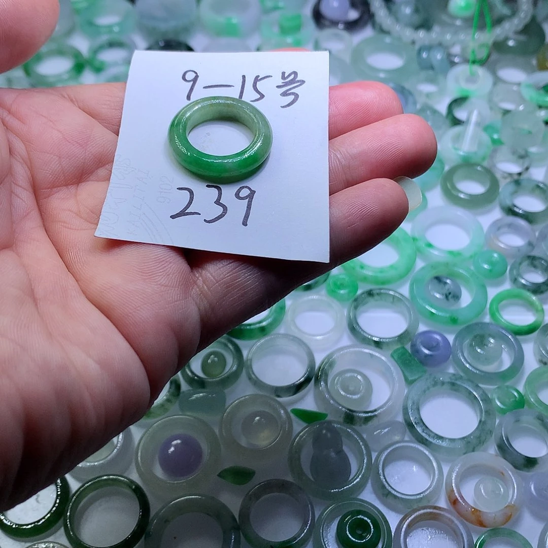 未镶嵌定制翡翠翡翠