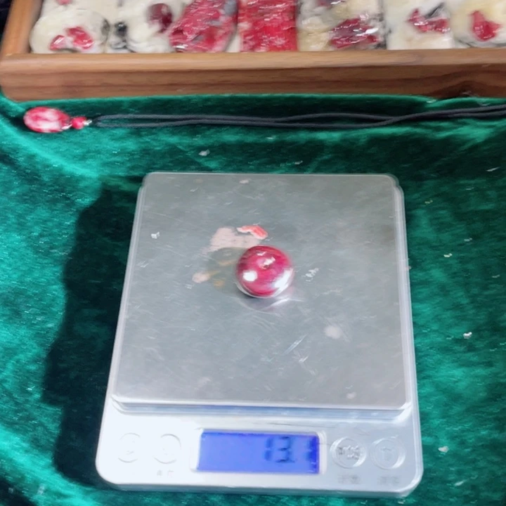 天然辰砂原石首饰