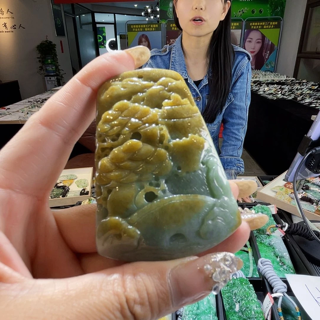 颈饰未镶嵌翡翠一