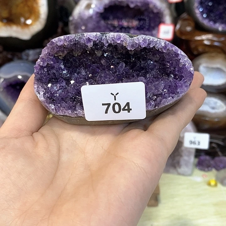 未镶嵌水晶大型摆件（非配饰）