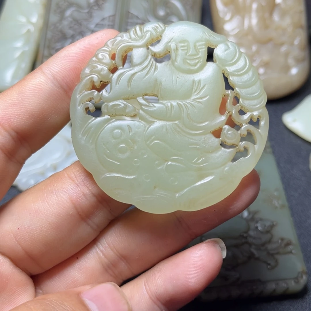 和田玉未镶嵌颈饰