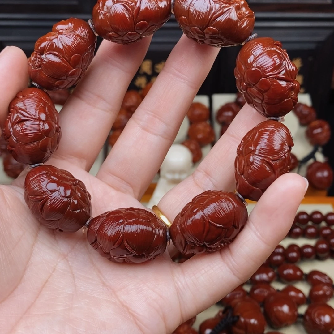 临***越吊坠橄榄核莲花财神