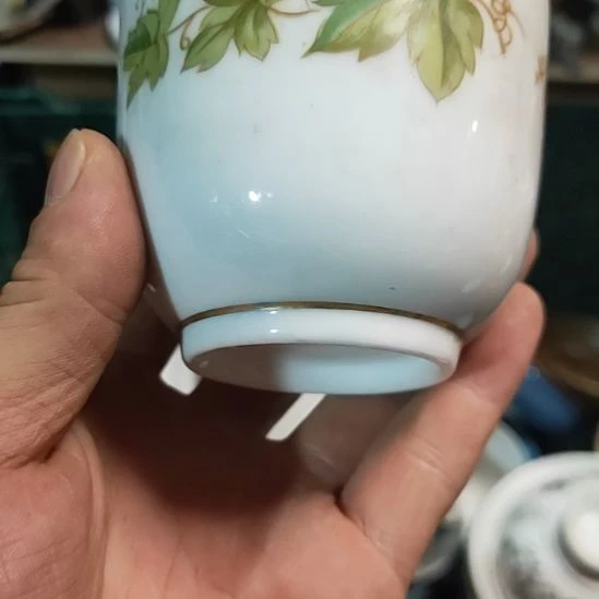 西***兰茶盏瓷器活动的人了，