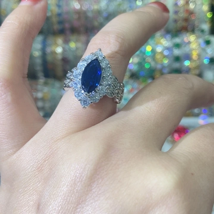 66锆石（处理）戒指