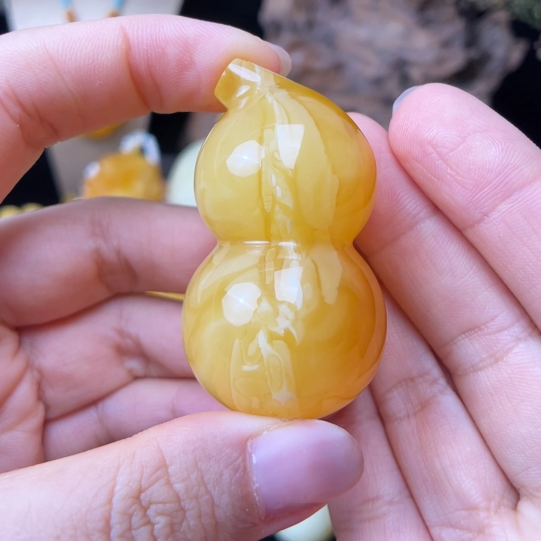 琥珀未镶嵌珠宝奇石