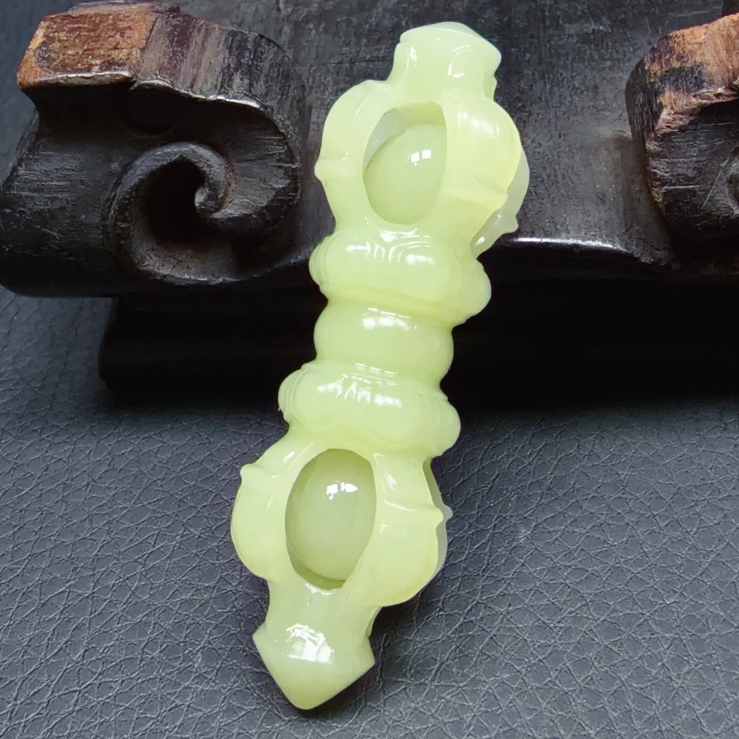 【伟伟鉴定】和田玉 黄口 金刚杵吊坠 57×18 时尚精品