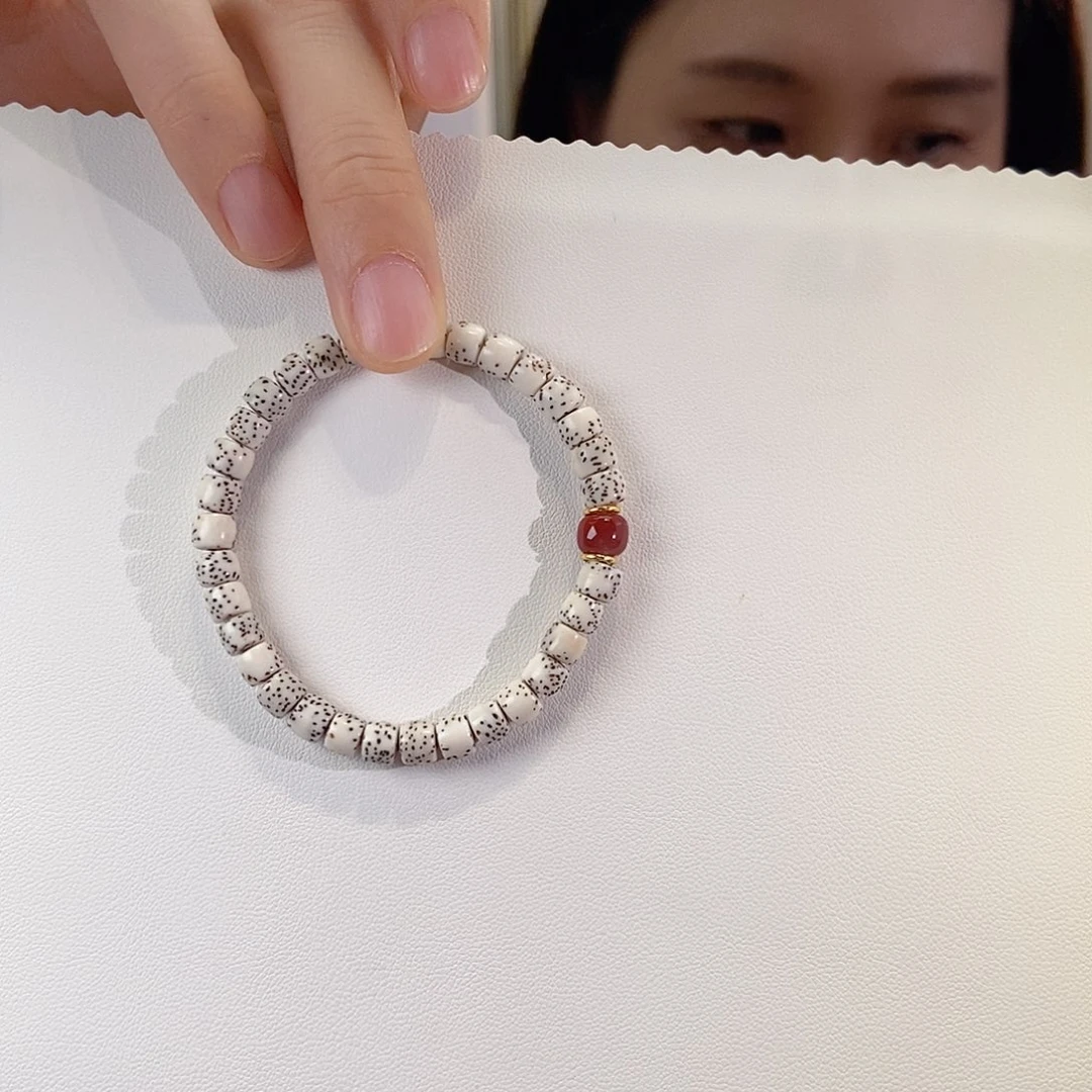18K金镶嵌手链南红玛瑙