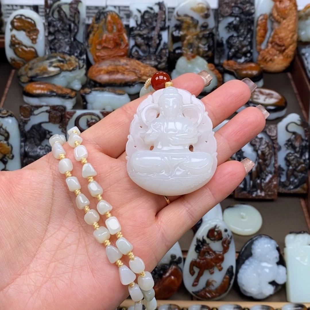 颈饰未镶嵌和田玉