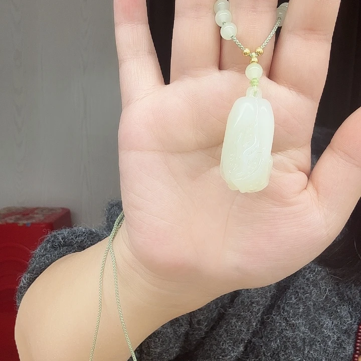 蛇纹石玉合金颈饰