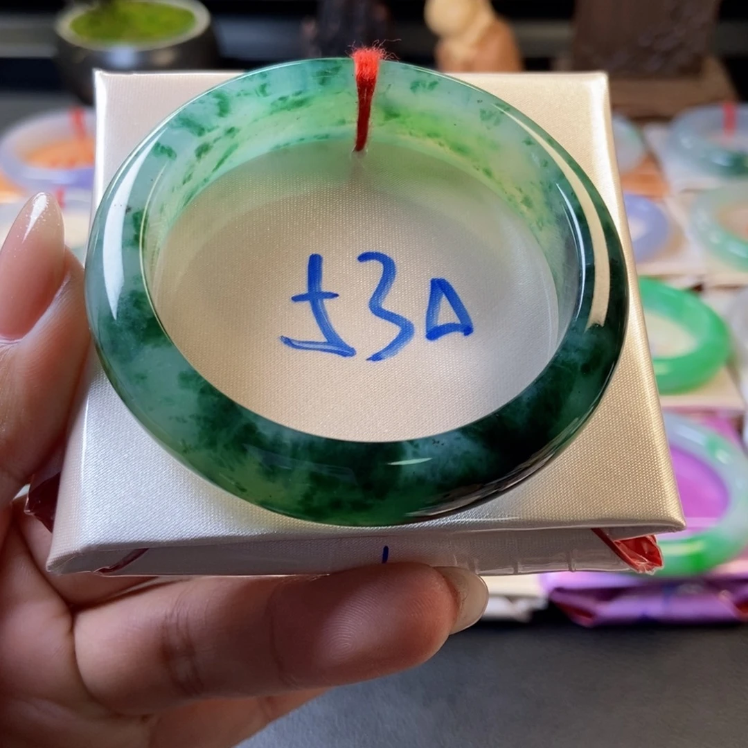 翡翠未镶嵌手镯47冰胶浓绿花