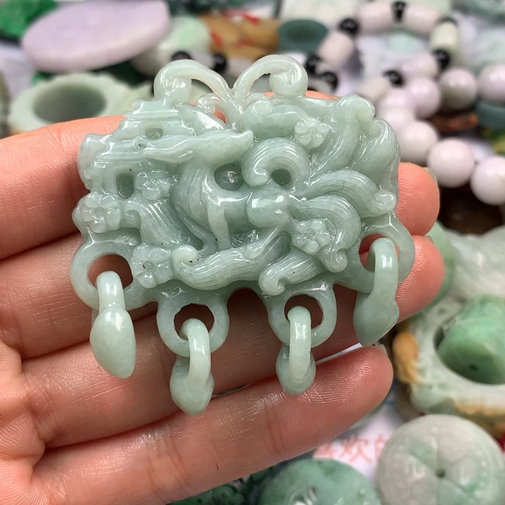 翡翠未镶嵌颈饰翡翠