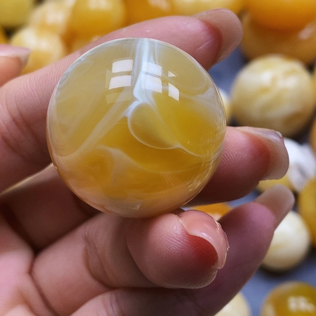 蜜蜡未镶嵌珠宝奇石。**。