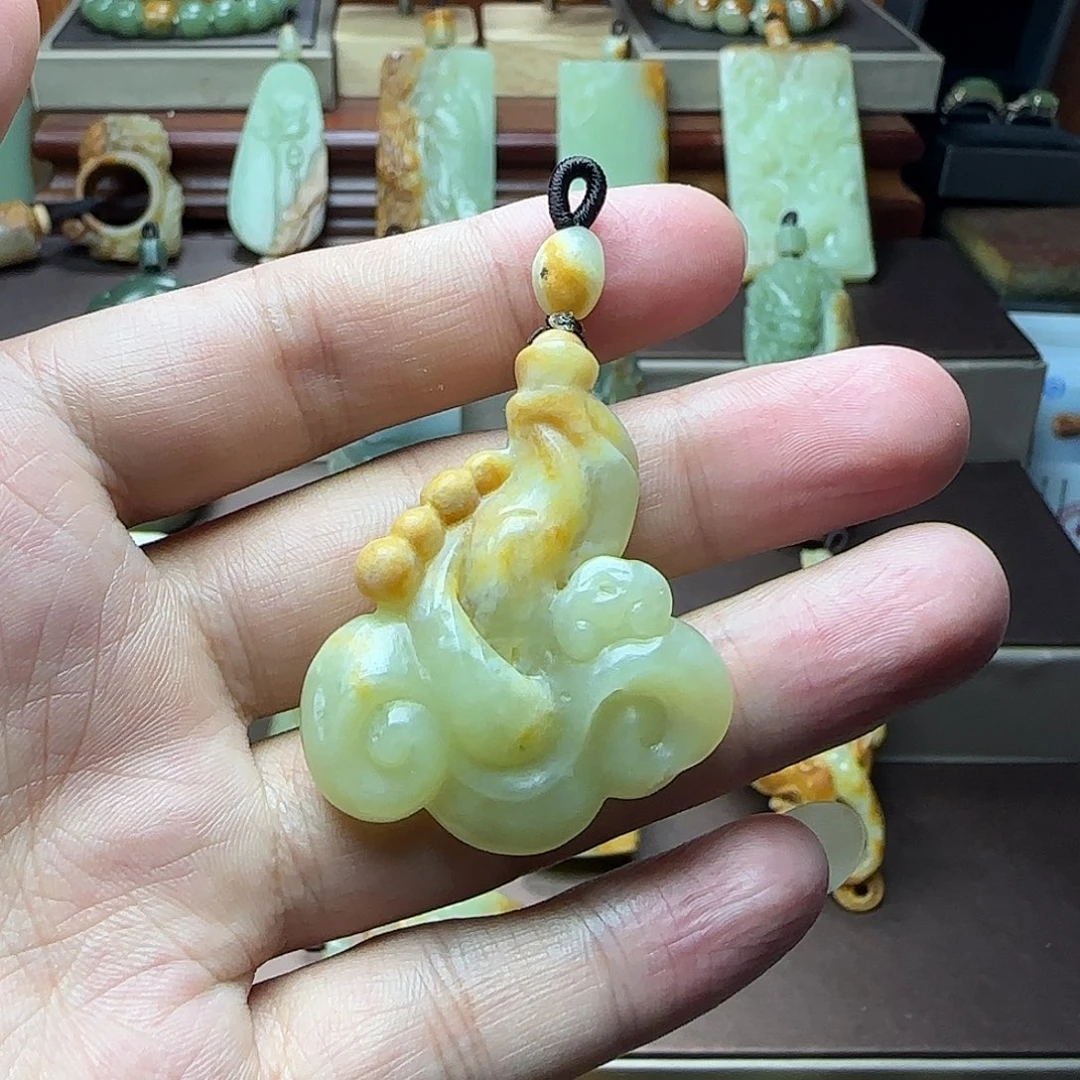 岫岩河磨玉（透闪石质玉）未镶嵌挂件