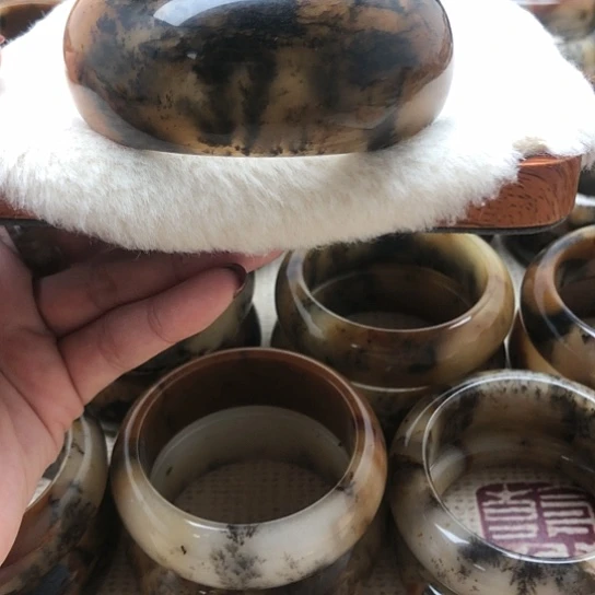 未镶嵌手镯石英质玉60口径480米