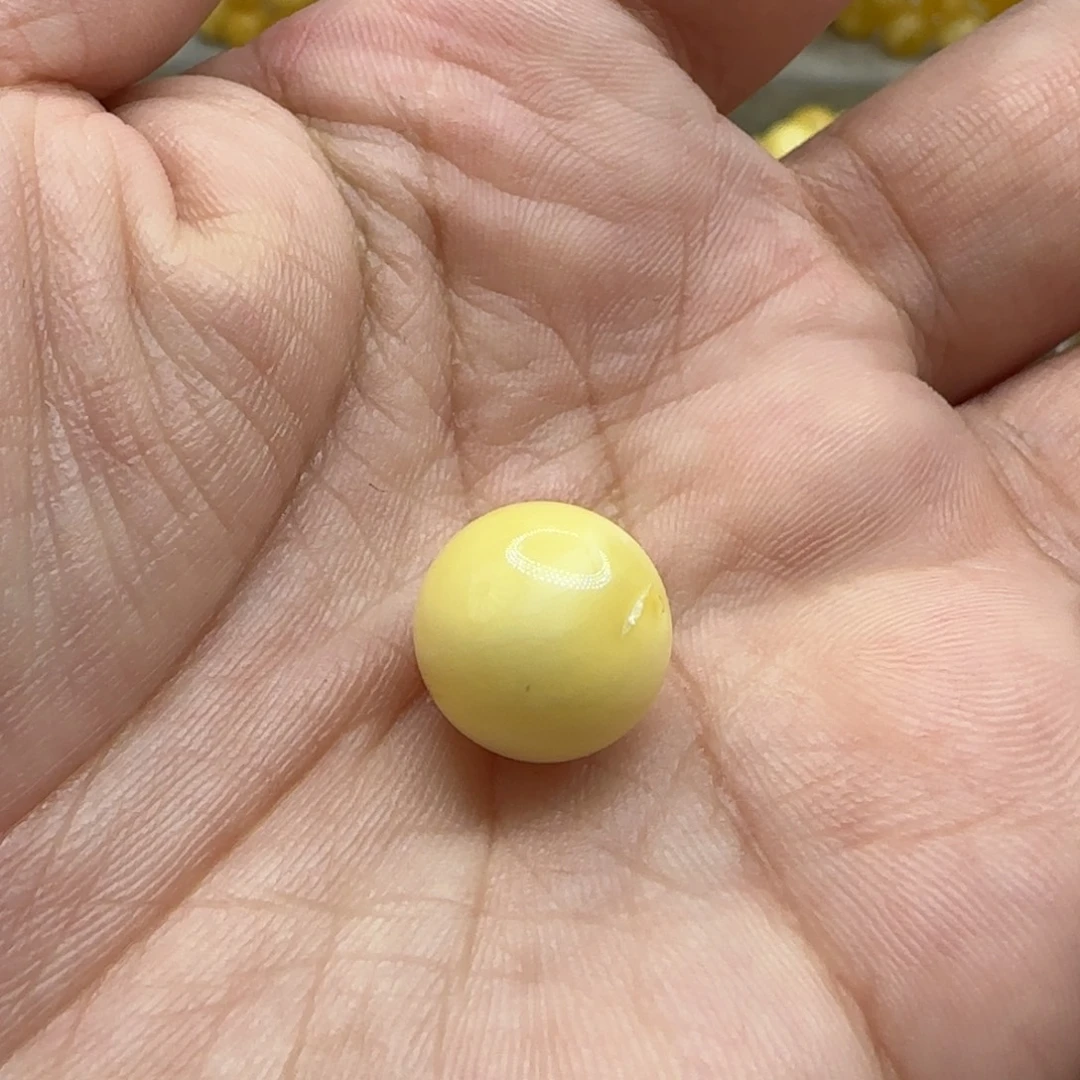 琥珀未镶嵌珠宝奇石12+
