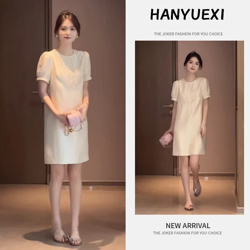 今年流行穿搭一整套2025新款褶皱设计减龄显瘦高级感泡泡袖连衣裙