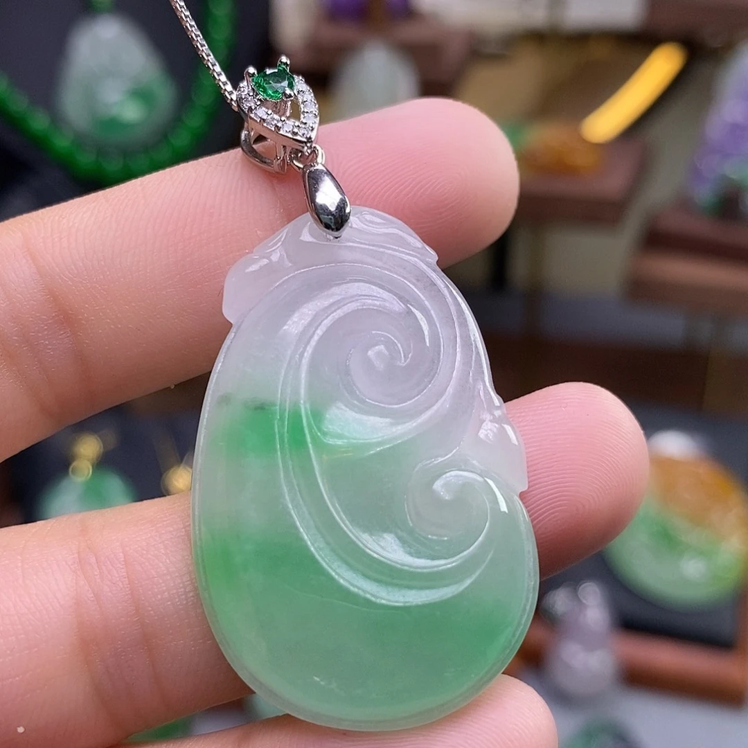 吊坠(赠链)未镶嵌翡翠