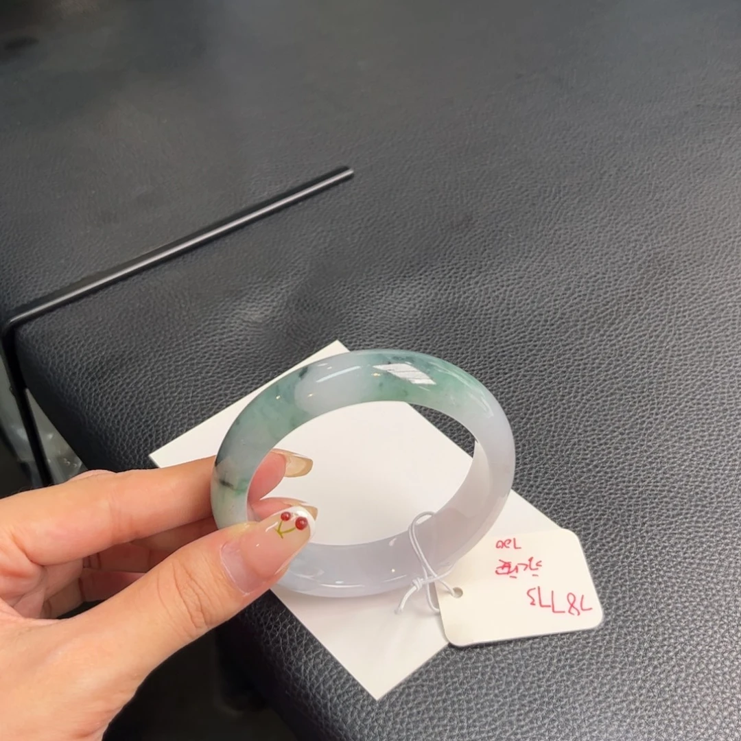 未镶嵌手镯翡翠手镯