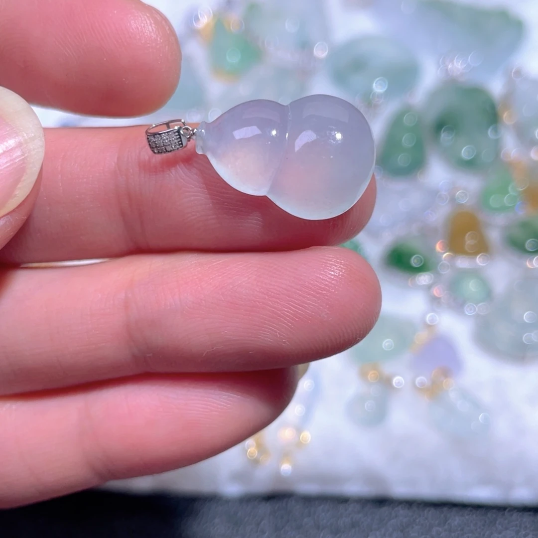 颈饰18K金镶嵌翡翠翡翠