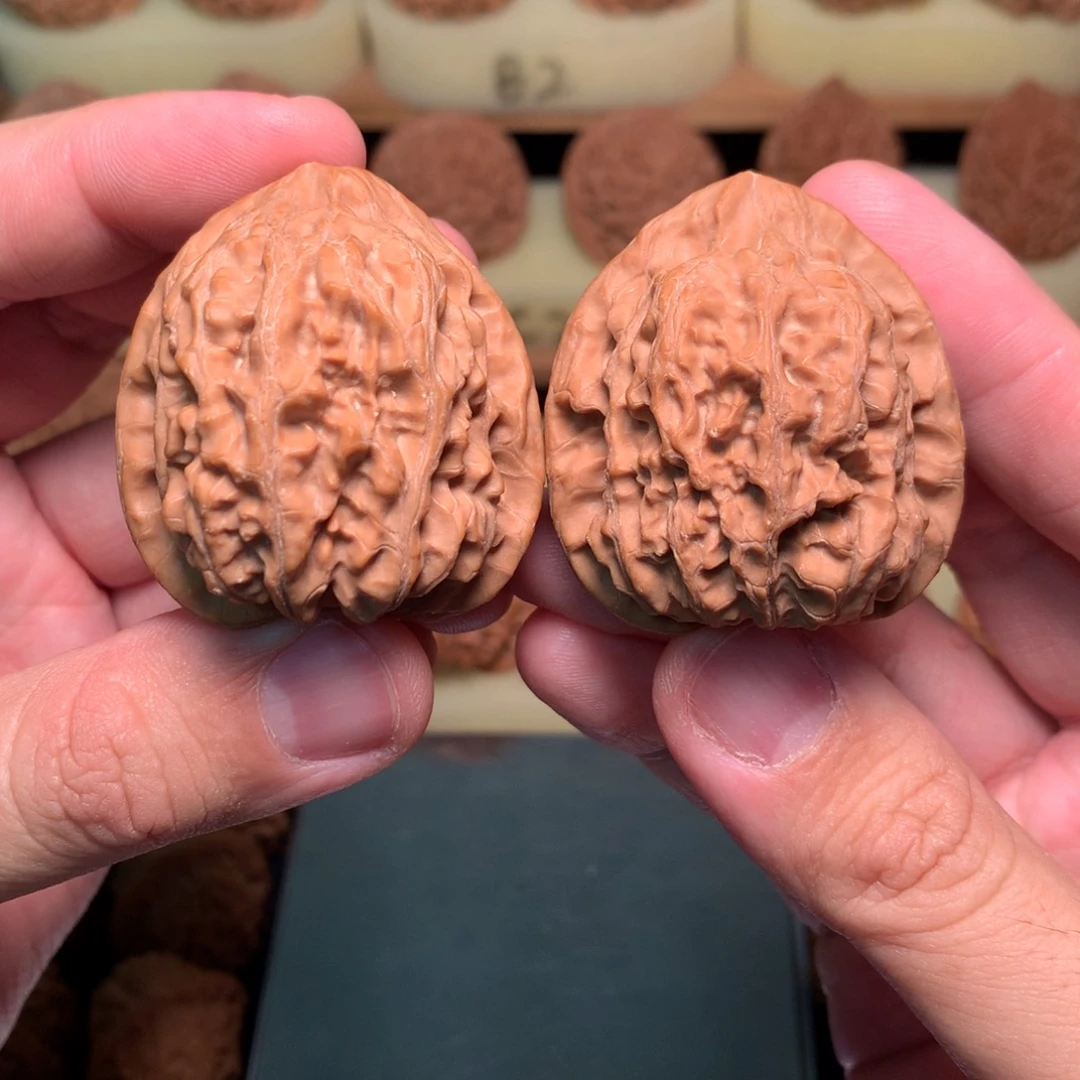 文玩核桃把件40靠山王全品46g