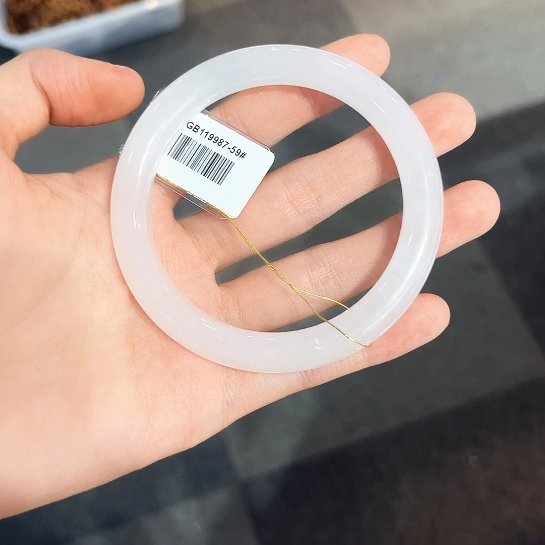 石英岩玉手镯未镶嵌