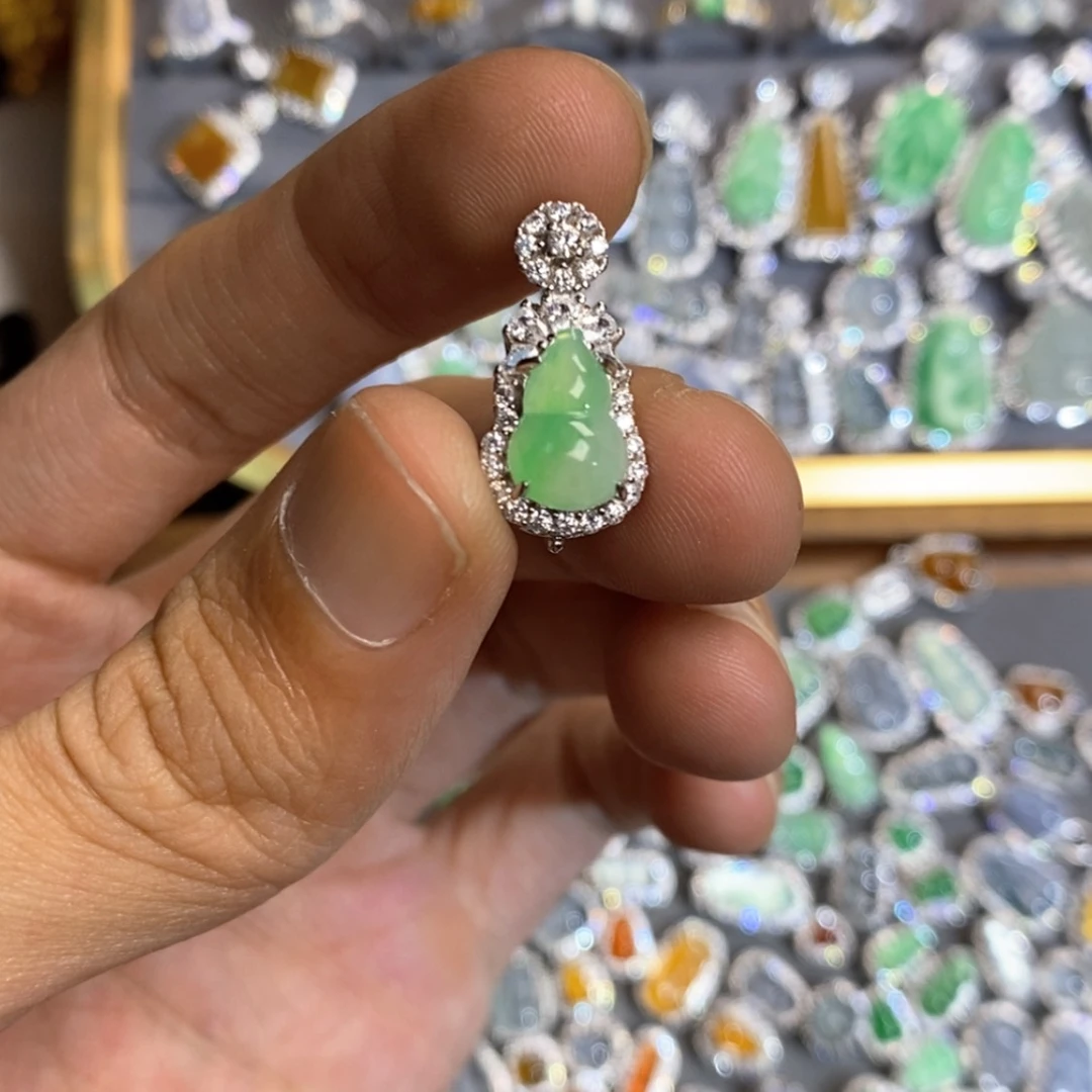 【闪购商品】颈饰未镶嵌翡翠