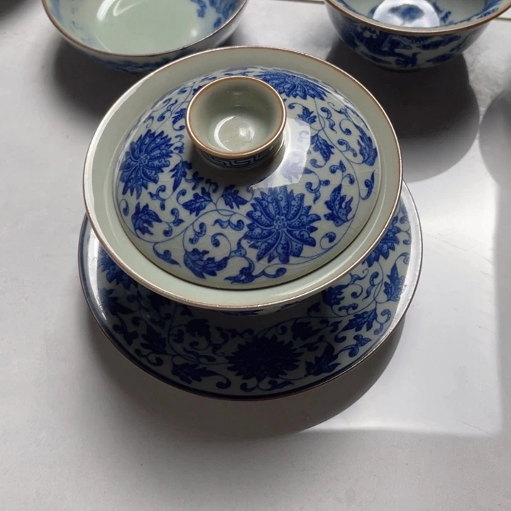 摆件青花缠枝莲盖碗jjjj